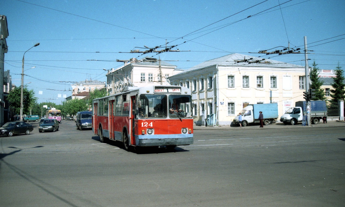 Tverė, ZiU-682G [G00] nr. 124; Tverė — Tver trolleybus in the early 2000s (2002 — 2006)