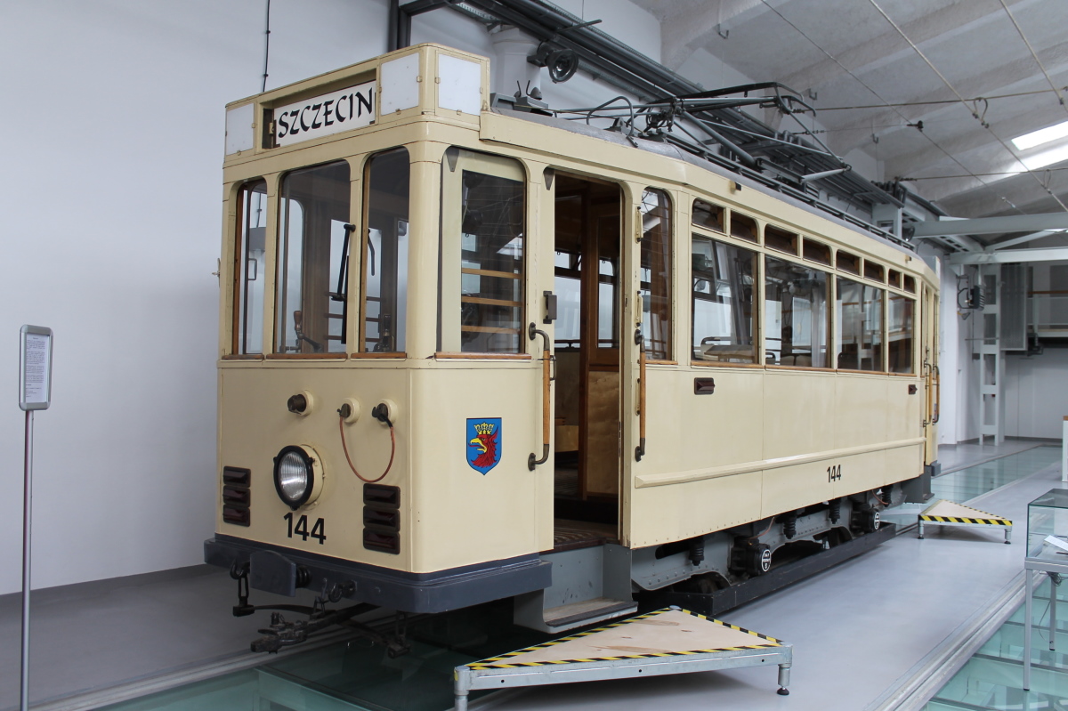 Щецин, Двухосный моторный Dessau № 144