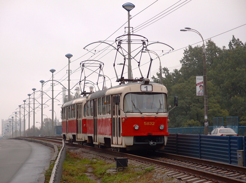 Киев, Tatra T3SU № 5832