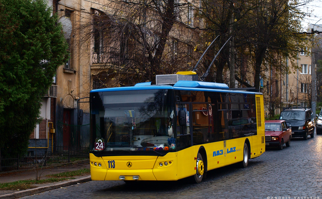 Львов, ЛАЗ E183D1 № 113