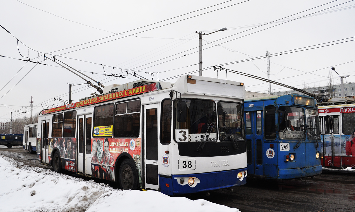 Омск, ЗиУ-682Г-016.02 № 38