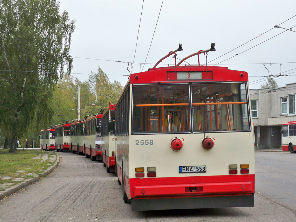 Vilnius, Škoda 14Tr89/6 č. 2558