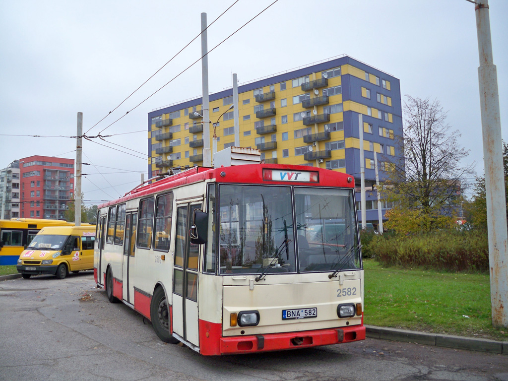 Вильнюс, Škoda 14Tr07 № 2582