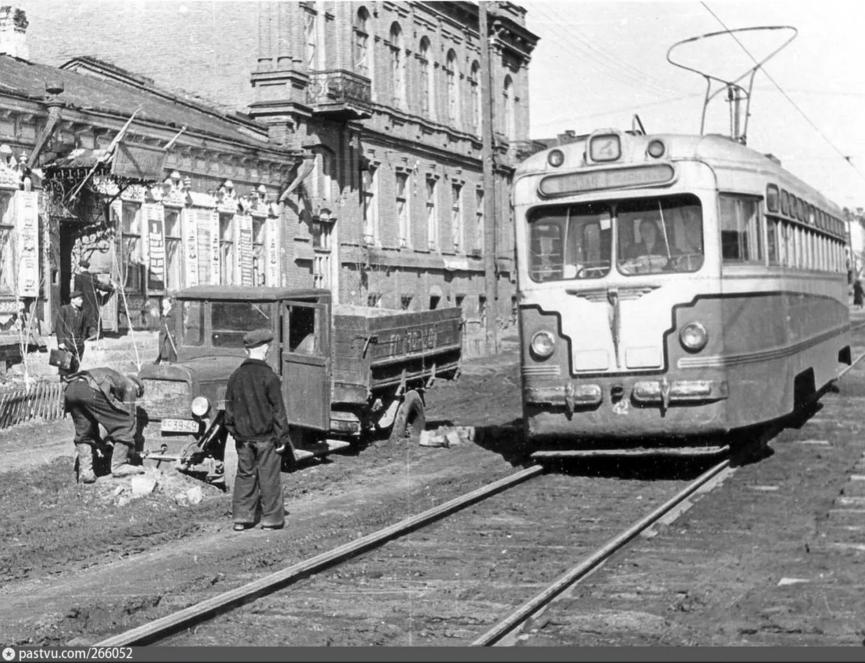 Omsk, MTV-82 č. 42; Omsk — Historical photos