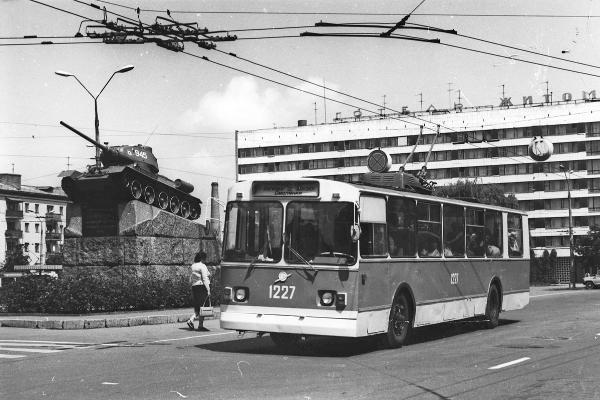 Житомир, ЗиУ-682В [В00] № 1227