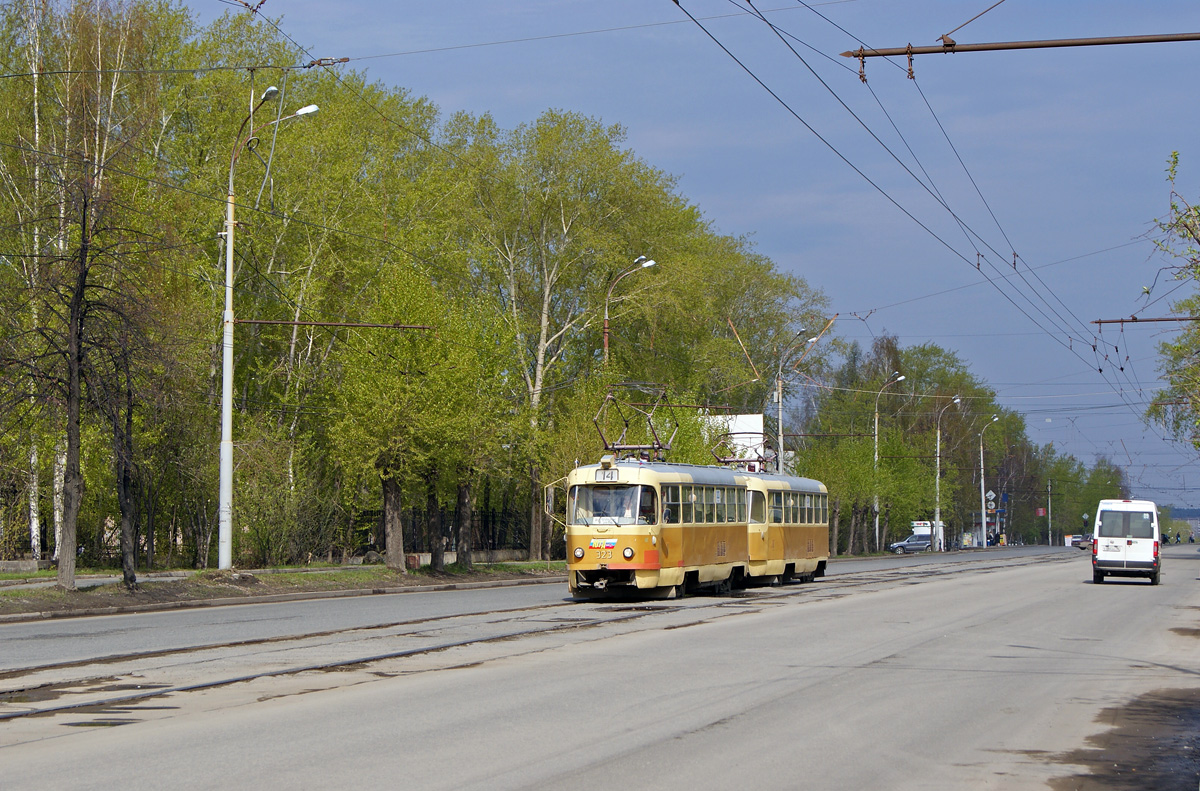 Yekaterinburg, Tatra T3SU # 323