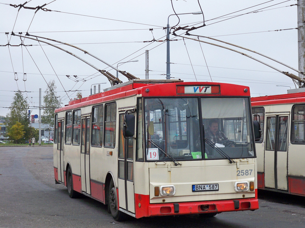 Vilnius, Škoda 14Tr13/6 # 2587