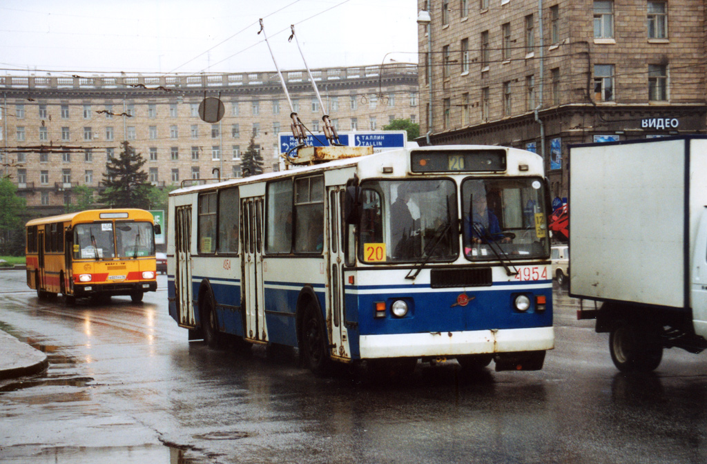 Sanktpēterburga, ZiU-682G-012 [G0A] № 4954