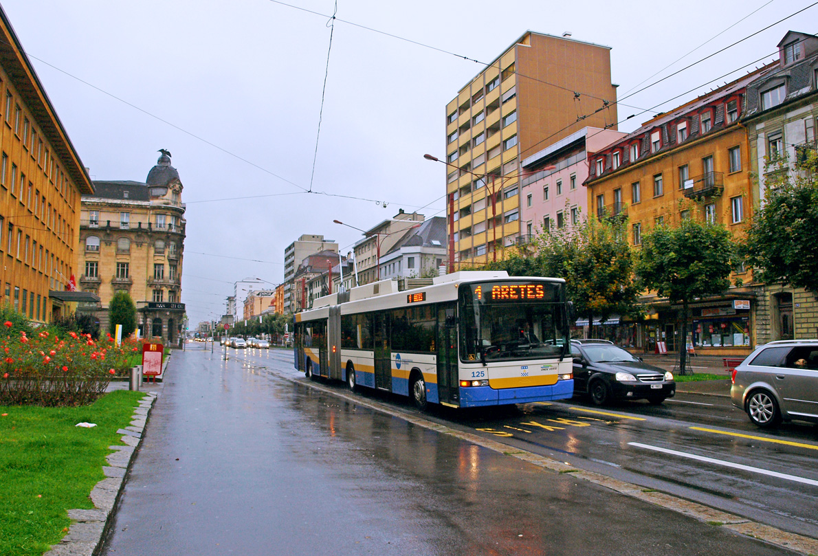 La Chaux-de-Fonds, Hess SwissTrolley 2 (BGT-N2) č. 125