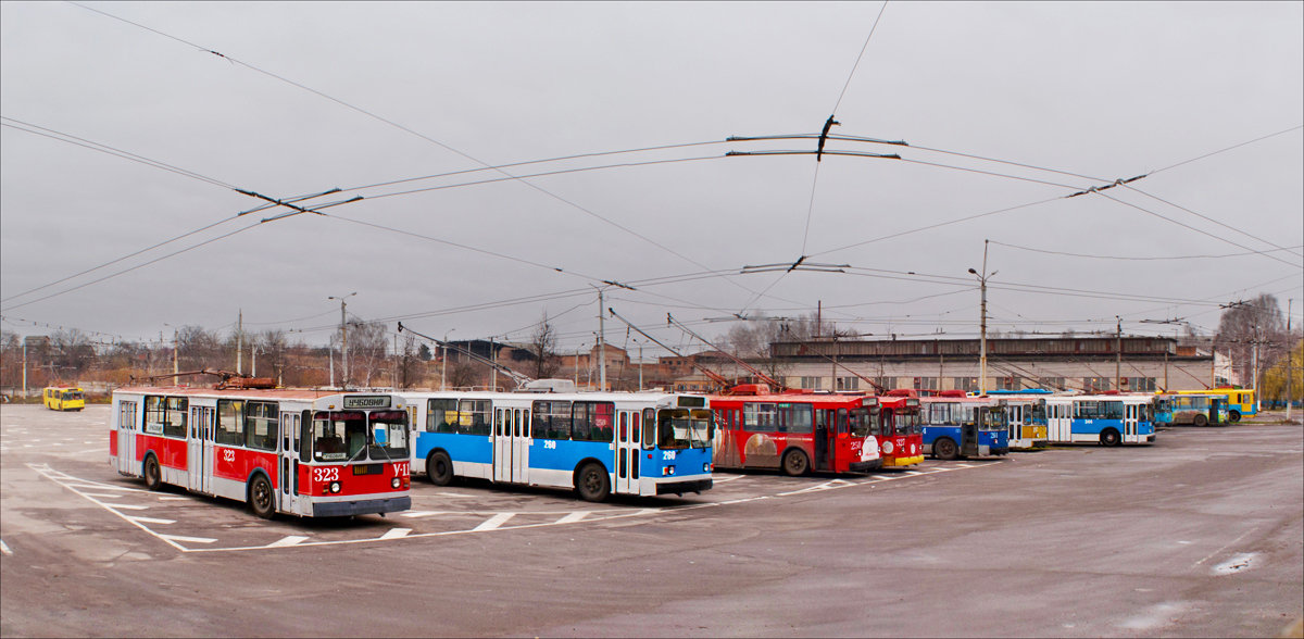 Винница, ЗиУ-682Г [Г00] № 323; Винница — Троллейбусное депо