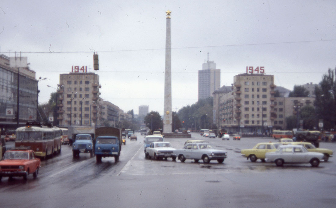 Киев — Исторические фотографии; Киев — Троллейбусные линии: Центр, Печерск, Зверинец, Выдубичи