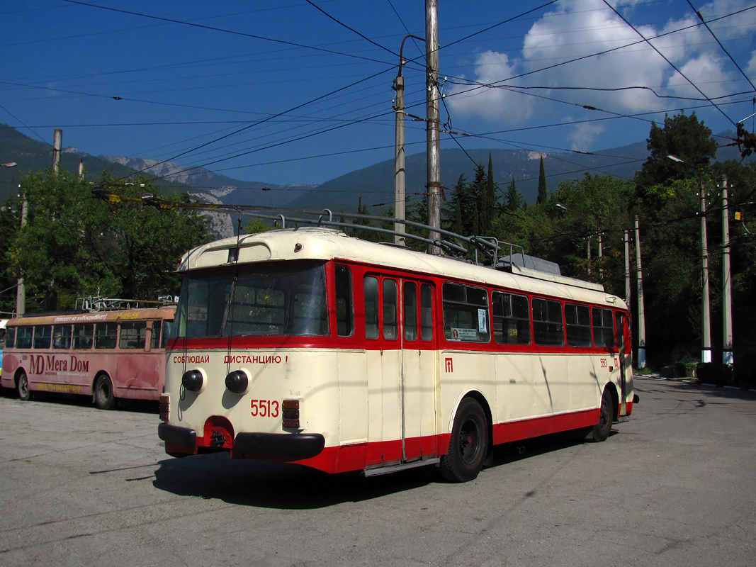 Крымский троллейбус, Škoda 9Tr19 № 5513