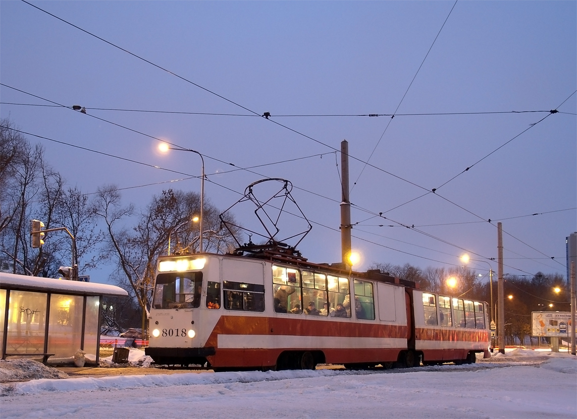 Saint-Petersburg, LVS-86K № 8018