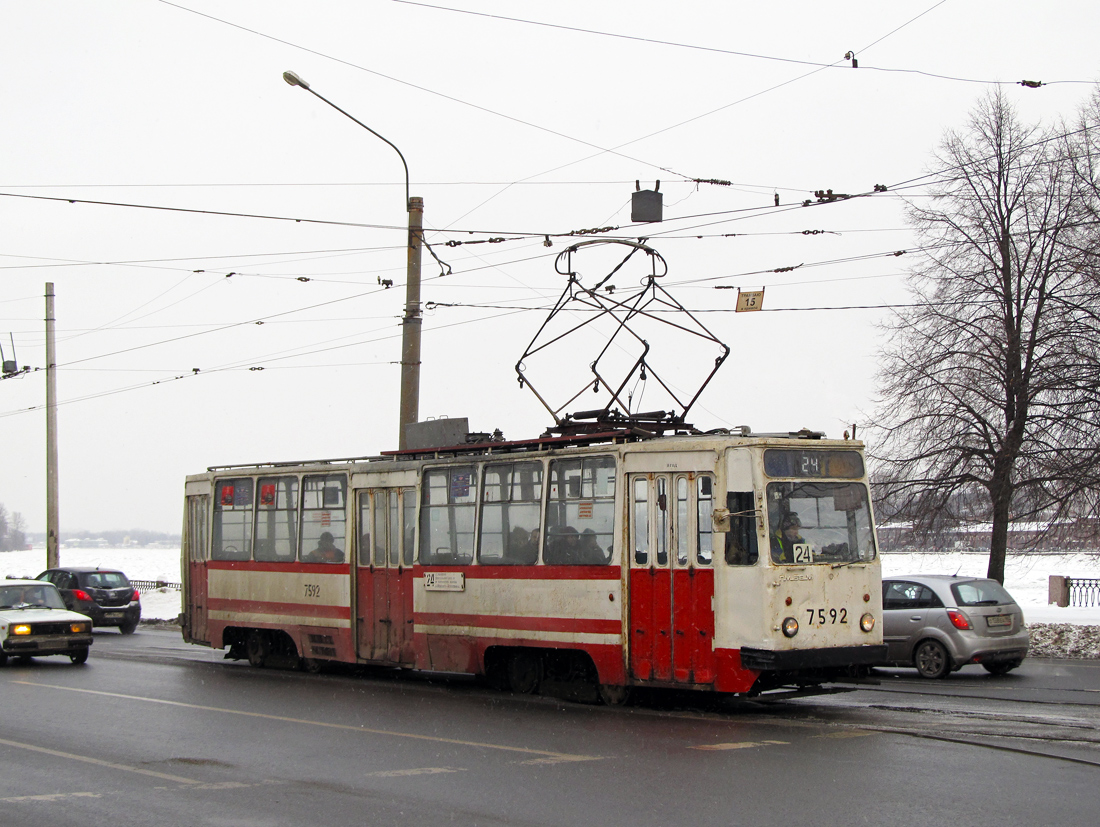 Санкт-Петербург, ЛМ-68М № 7592