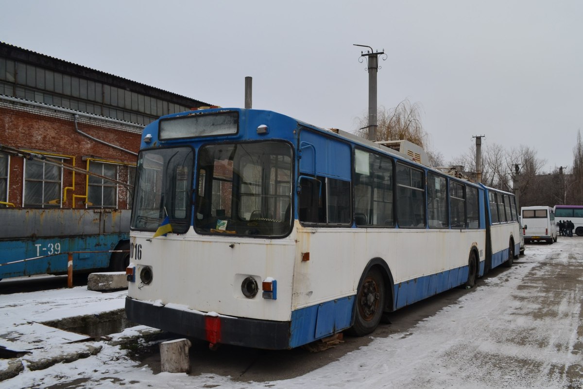 Днепр, ЗиУ-683В01 № 1016