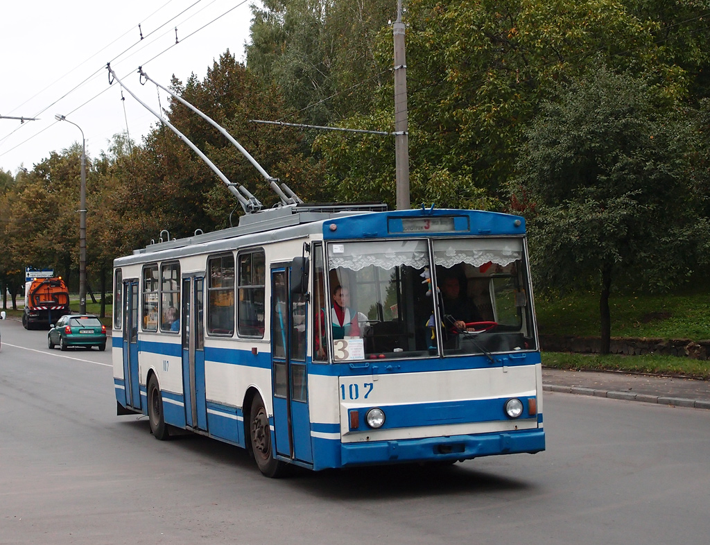 Ровно, Škoda 14Tr89/6 № 107