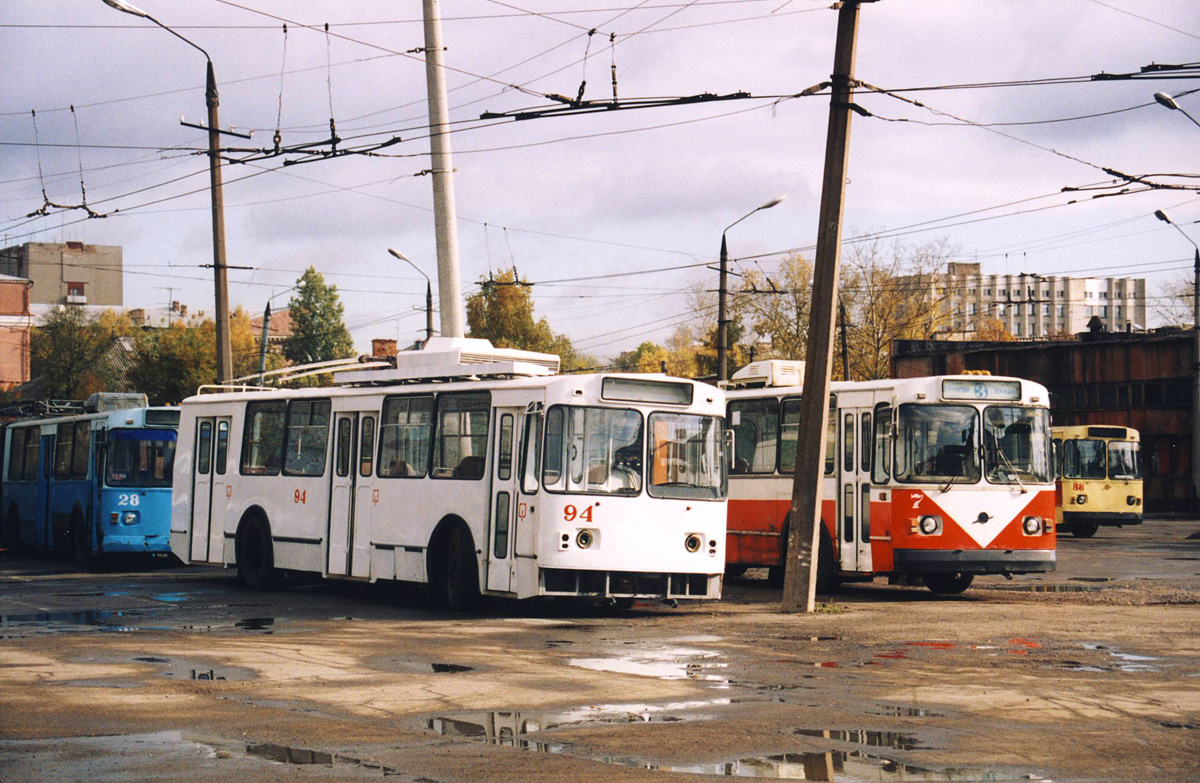 Tver, VMZ-170 # 94; Tver, ZiU-683B [B00] # 7; Tver — Tver trolleybus at the turn of the XX and XXI centuries (2000 — 2001)