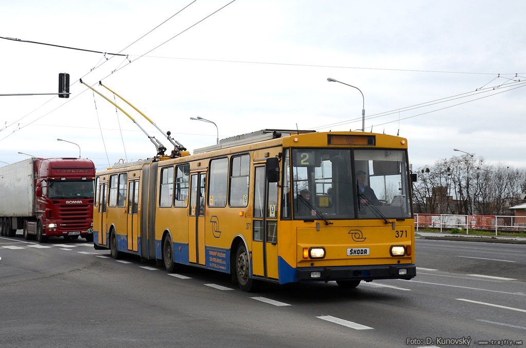 Злин, Škoda 15Tr02/6 № 371