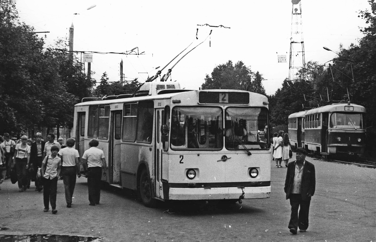 Тверь, ЗиУ-682В № 2; Тверь, Tatra T3SU (двухдверная) № 1; Тверь — Старые фотографии (1917—1991); Тверь — Трамвайные конечные станции и разворотные кольца; Тверь — Троллейбусные конечные станции и разворотные кольца
