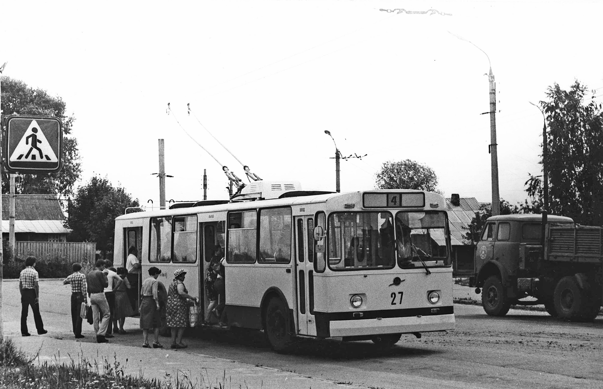 Тверь, ЗиУ-682В № 27; Тверь — Старые фотографии (1917—1991); Тверь — Троллейбусные конечные станции и разворотные кольца