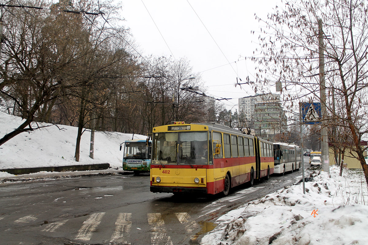 Киев, Škoda 15Tr03/6 № 482