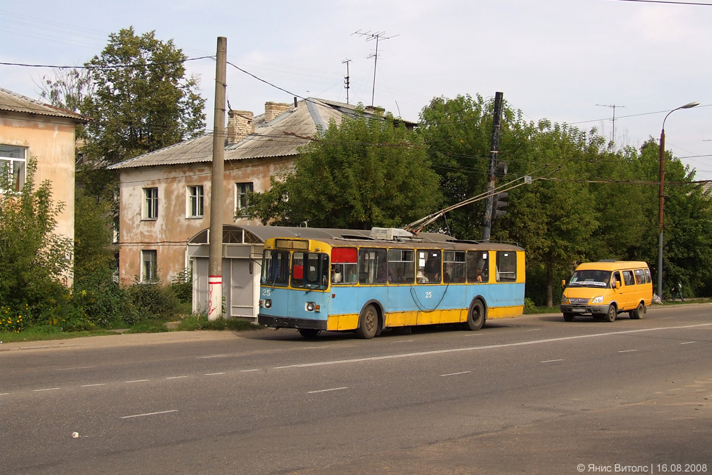 Tver, ZiU-682V № 25