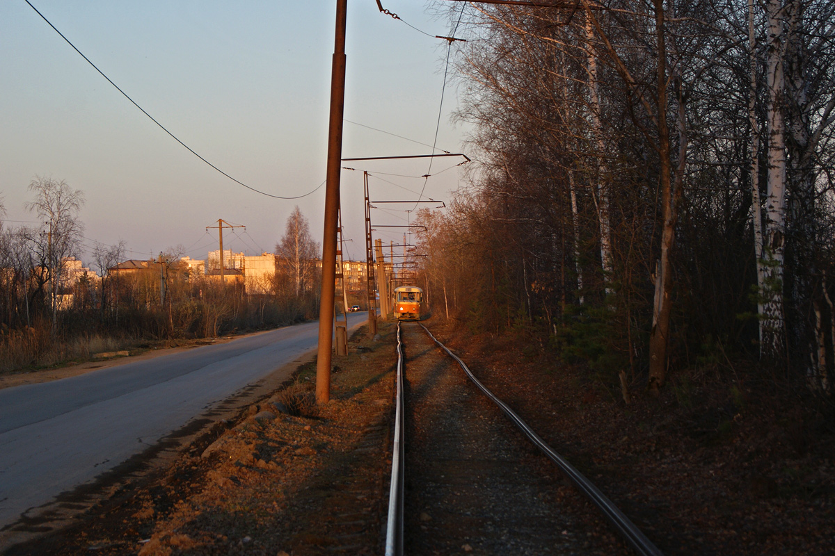 Yekaterinburg — Line to Zelenyi Ostrov (Green Island) Yekaterinburg — Line to Zelenyi Ostrov (Green Island)