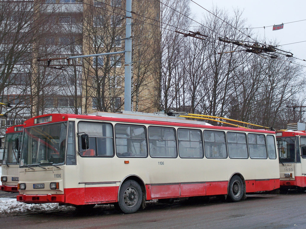 Вильнюс, Škoda 14Tr05 № 1106