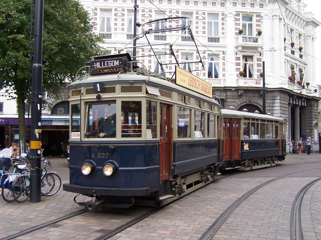 Den Haag, Beijnes 2-axle motor car Nr. A327