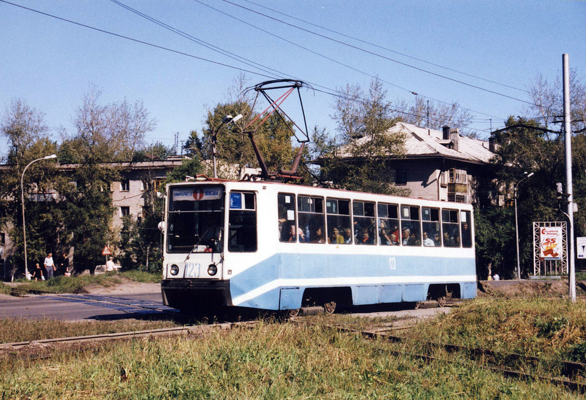 Хабаровск, 71-608К № 123