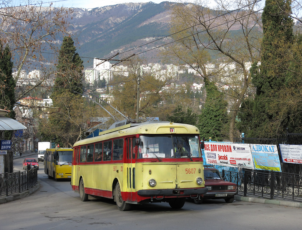 Крымский троллейбус, Škoda 9Tr24 № 5607