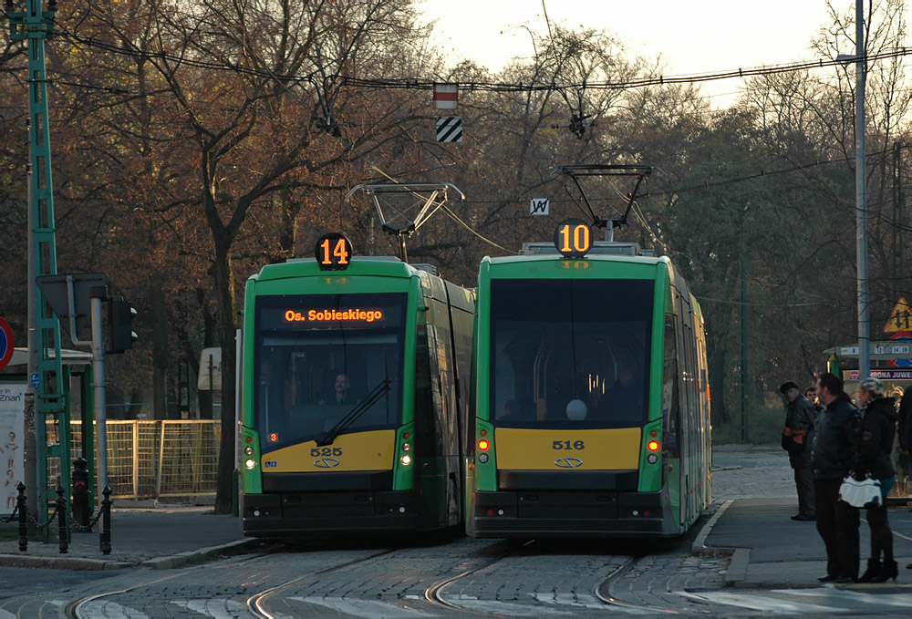 Poznań, Solaris Tramino S105p № 525; Poznań, Solaris Tramino S105p № 516