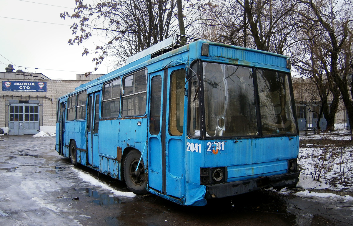 Днепр, ЮМЗ Т1Р (Т2П) № 2041