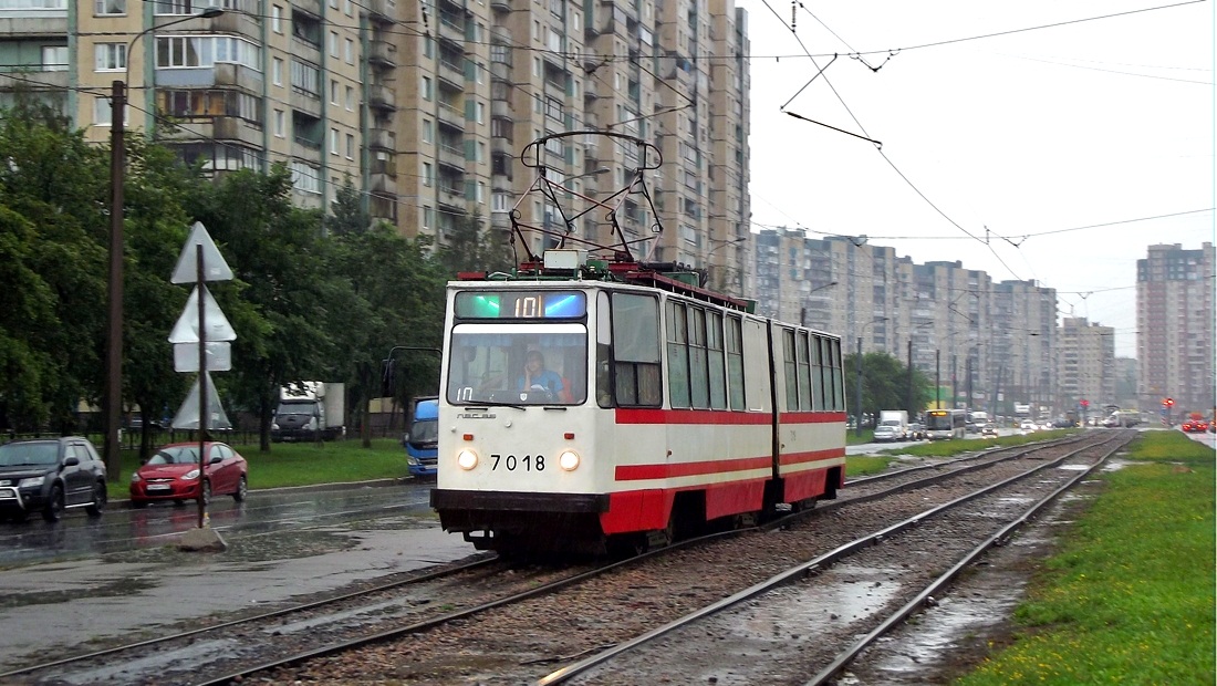 Saint-Petersburg, LVS-86K č. 7018