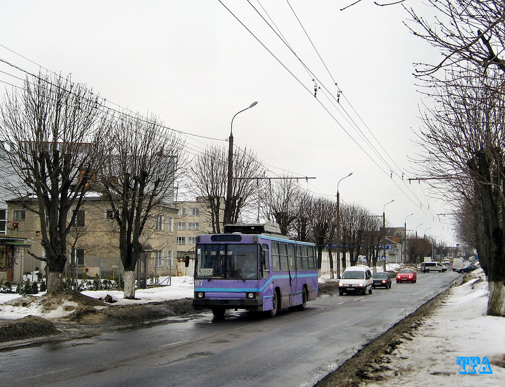 Луцк, ЮМЗ Т2 № 197