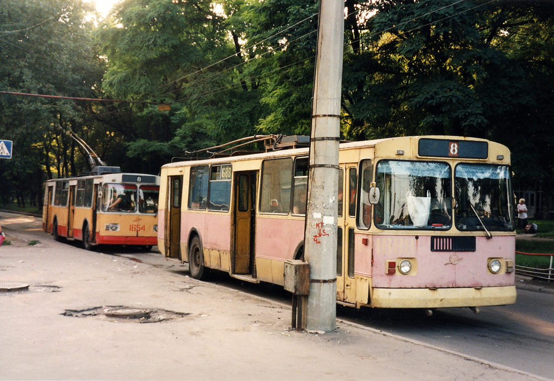 Донецк, ЗиУ-682Г [Г00] № 1688; Донецк, ЗиУ-682В [В00] № 1654; Донецк — Фотографии Ааре Оландера и из его коллекции