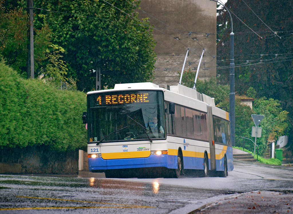 Ла-Шо-де-Фон, Hess SwissTrolley 2 (BGT-N2) № 121