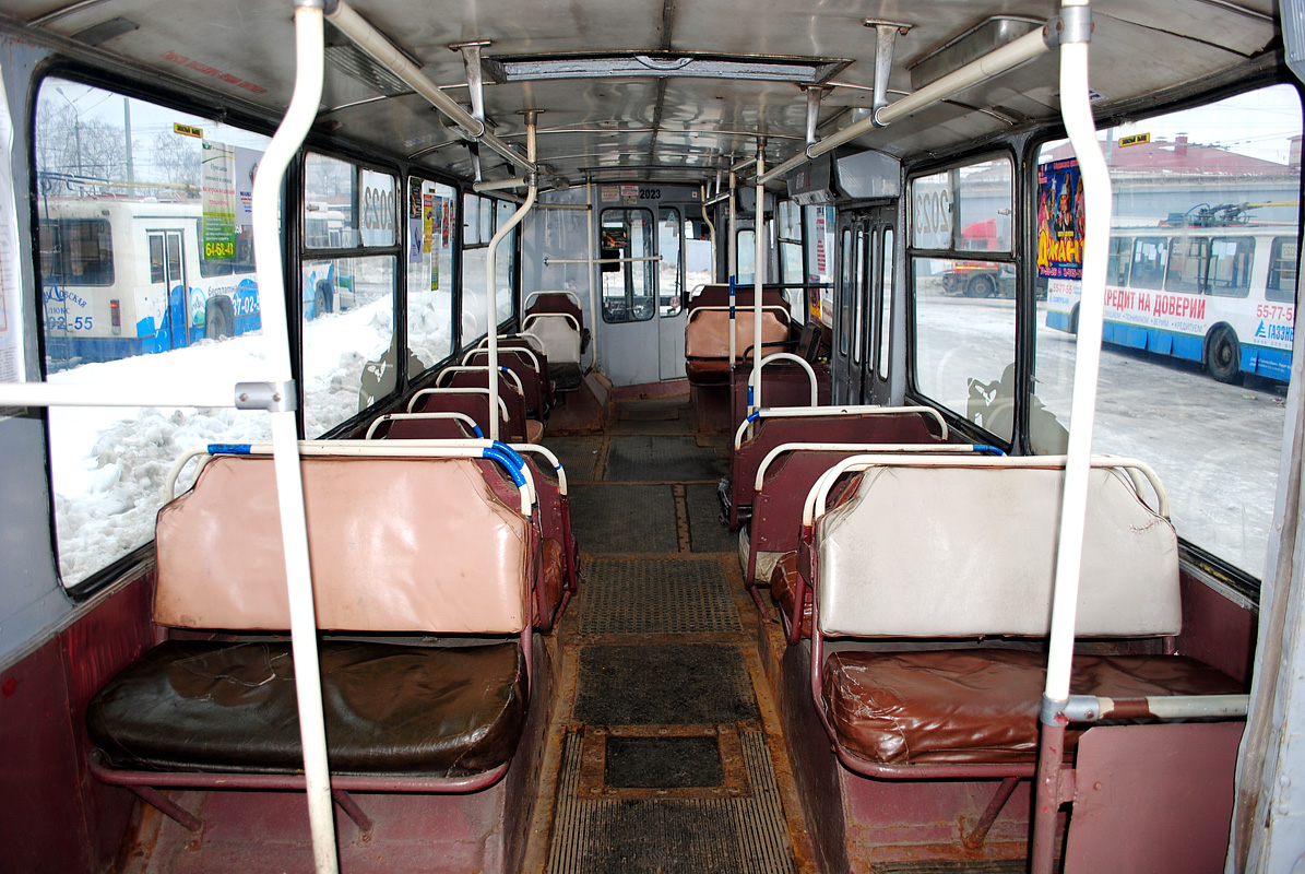 Брянск, ЗиУ-682Г [Г00] № 2023; Брянск — Салоны