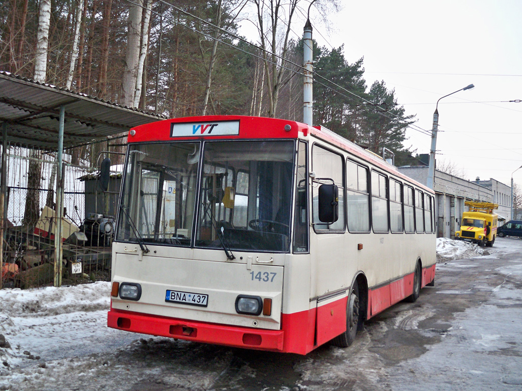 Вильнюс, Škoda 14Tr02 № 1437
