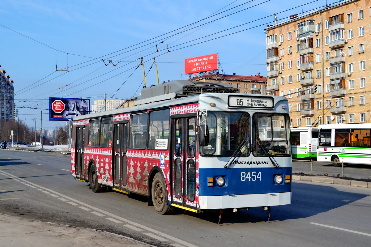 Москва, ЗиУ-682ГМ1 (с широкой передней дверью) № 8454