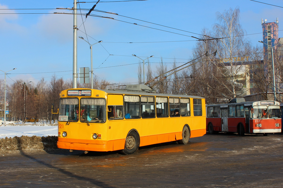 Йошкар-Ола, ЗиУ-682В № 221