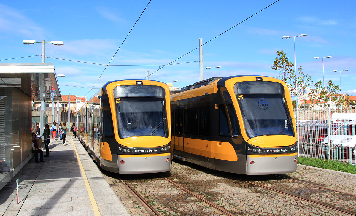 Porto, Bombardier Flexity Swift № MP104; Porto, Bombardier Flexity Swift № MP113