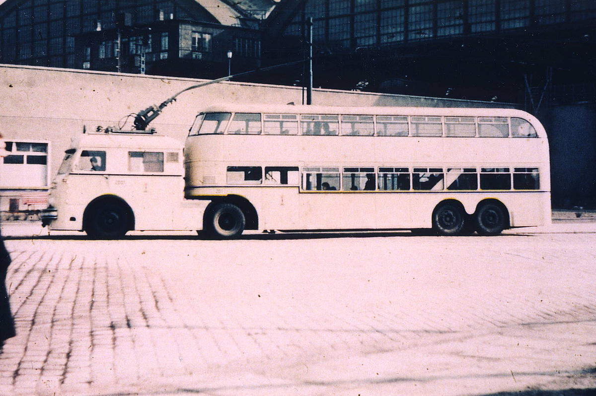 Берлин, LOWA ES6 № 2001; Берлин, LOWA ES6 № 201