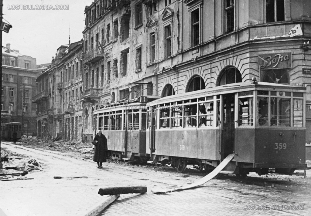 София, Ansaldo/Ernesto Breda/Marelli № 124; София, Breda-ДТО прицепной № 359; София — Исторически снимки — Трамвайни мотриси (1945–1989); София — Трамваен транспорт по време на Втората Световна Война (1943–1944)
