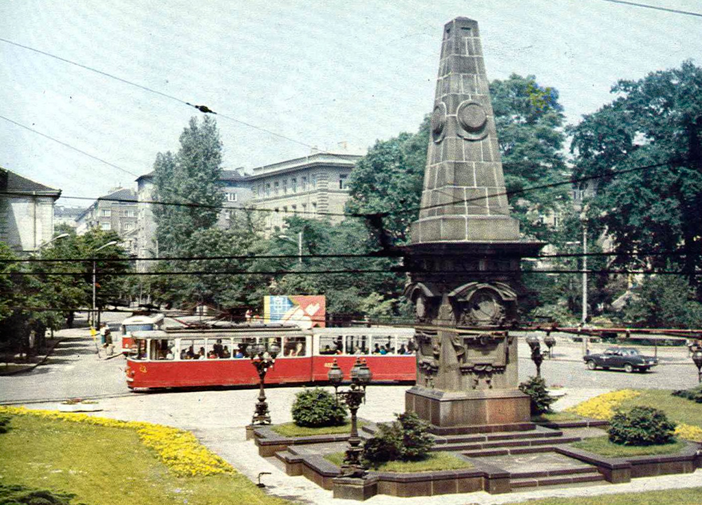 София, София-65 № 632; София — Исторически снимки — Трамвайни мотриси (1945–1989)
