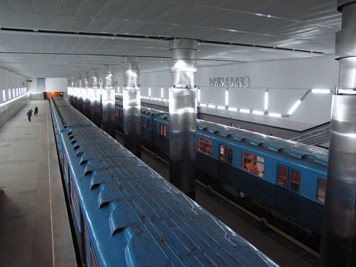 Москва — Метрополитен — [3] Арбатско-Покровская линия