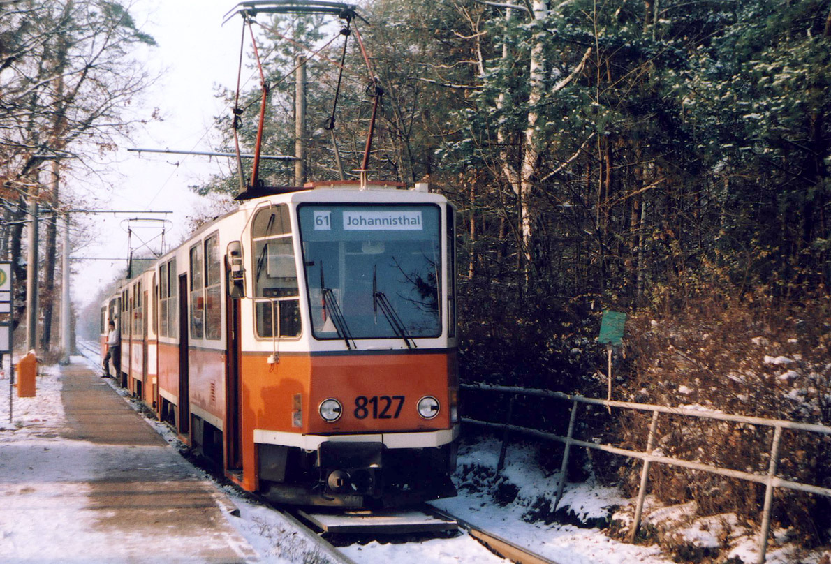 Берлин, Tatra T6A2 № 8127