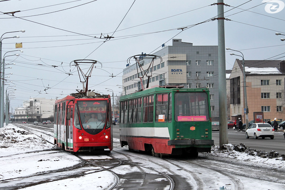 Казань, 71-134АЭ (ЛМ-99АЭ) № 1101; Казань, 71-134К (ЛМ-99К) № 1142