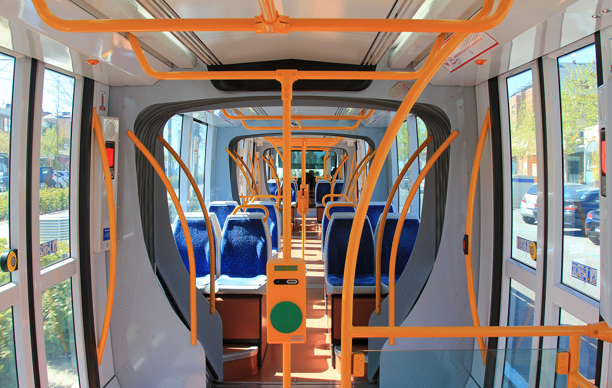 Мадрид, Alstom Citadis 302 № 121