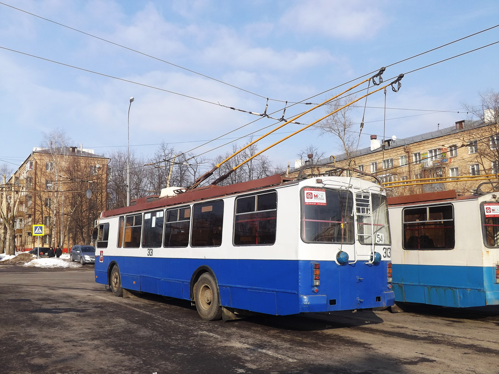 Москва, ЗиУ-682Г-016.02 (с широкой 1-й дверью) № 3131